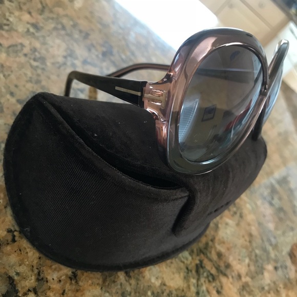 NEW Tom Ford sunglasses - Picture 3 of 4